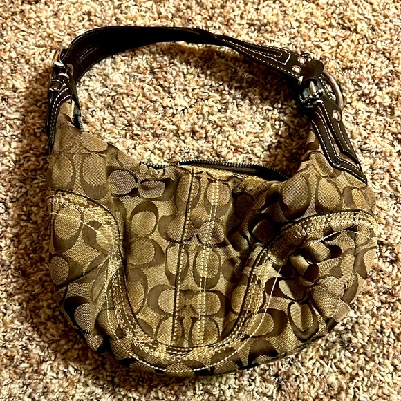 Coach handbag - Picture 1 of 3